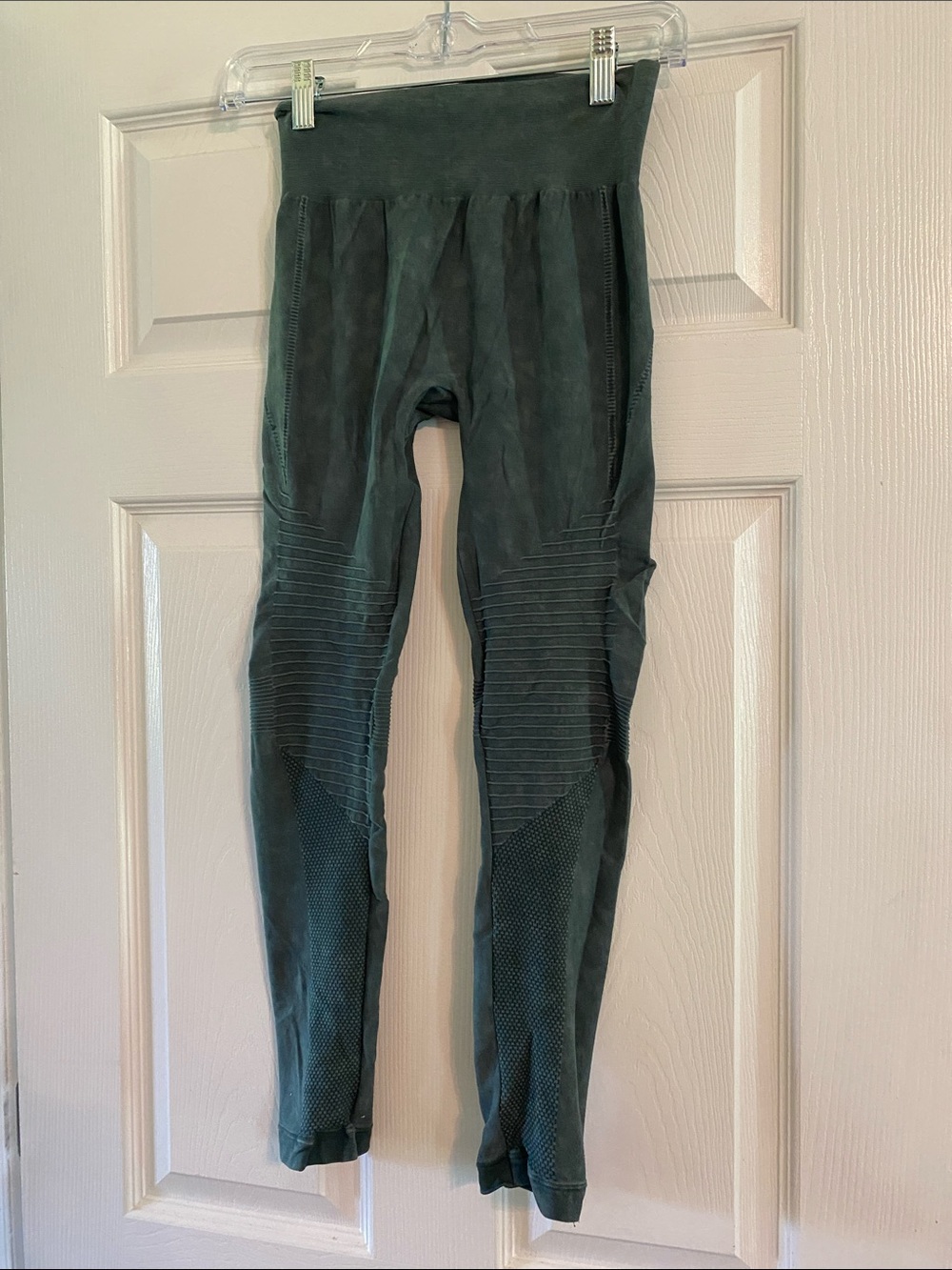 Yelete Deep Green High-Waist Textured Leggings